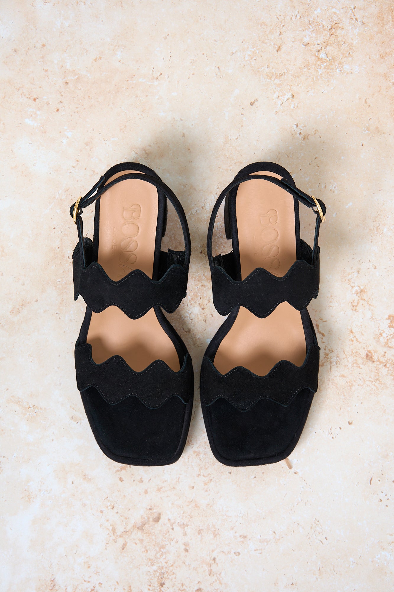 Wavy Heel Bossa Black